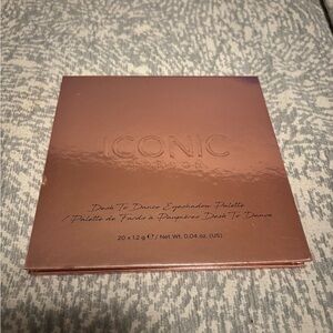 Iconic London Rose Gold Eyeshadow Palette